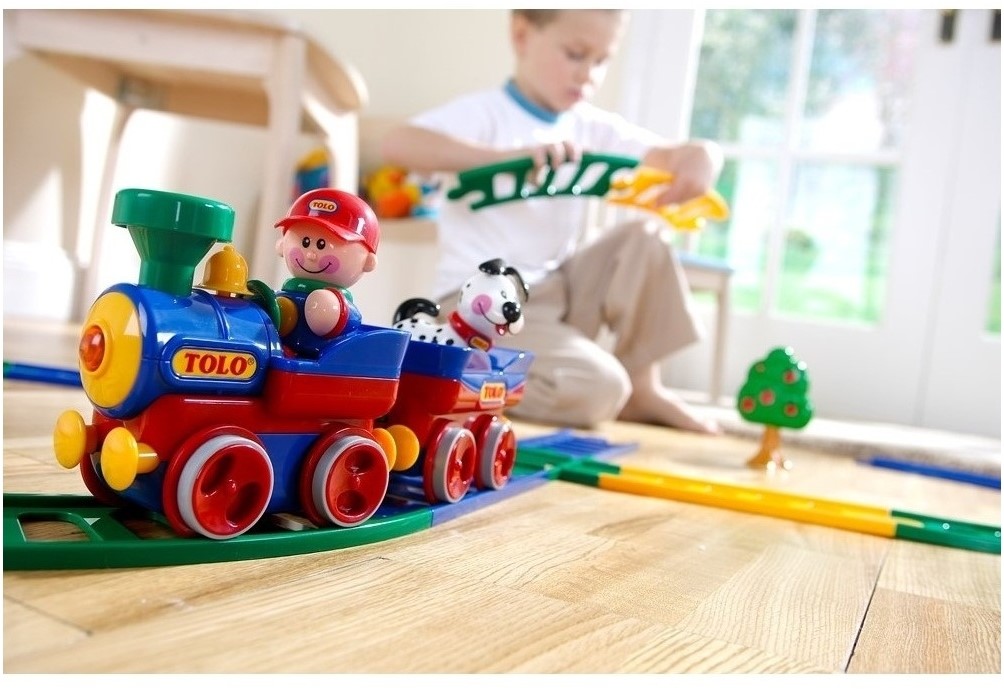 Tolo sales train set